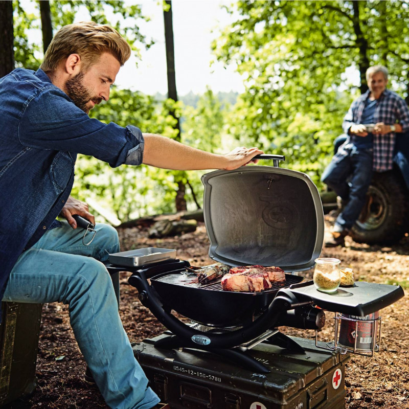 Електрическо барбекю Weber Q2400 WB 55020879, 2200 W, 55x39 cm, Капак и корпус от лят алуминий, Подвижна тава за мазнини, Тъмносив
