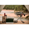 Преносимо барбекю на газ Weber Traveler WB 9010075, 3.5 kW, 63.5x34.3 cm, Емайлирани с порцелан чугунени скари, Горелка от неръждаема стомана, 2 колела, Черен/сребрист