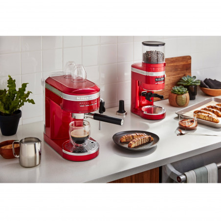 Електрическа кафемелачка Artisan KitchenAid 5KCG8433ECA, 150W, 340 g, 70 степени на смилане, Автоматично изключване, Apple Candy Red