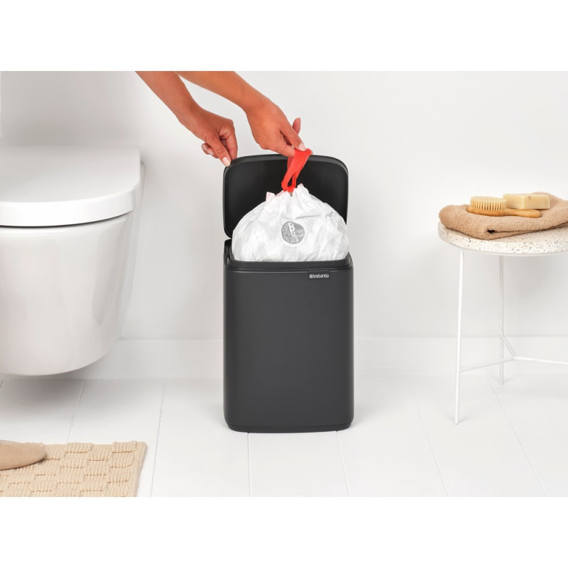 Кош за боклук Brabantia Bo Small 1008868, 7л, Плавно и безшумно отваряне, Тъмносив