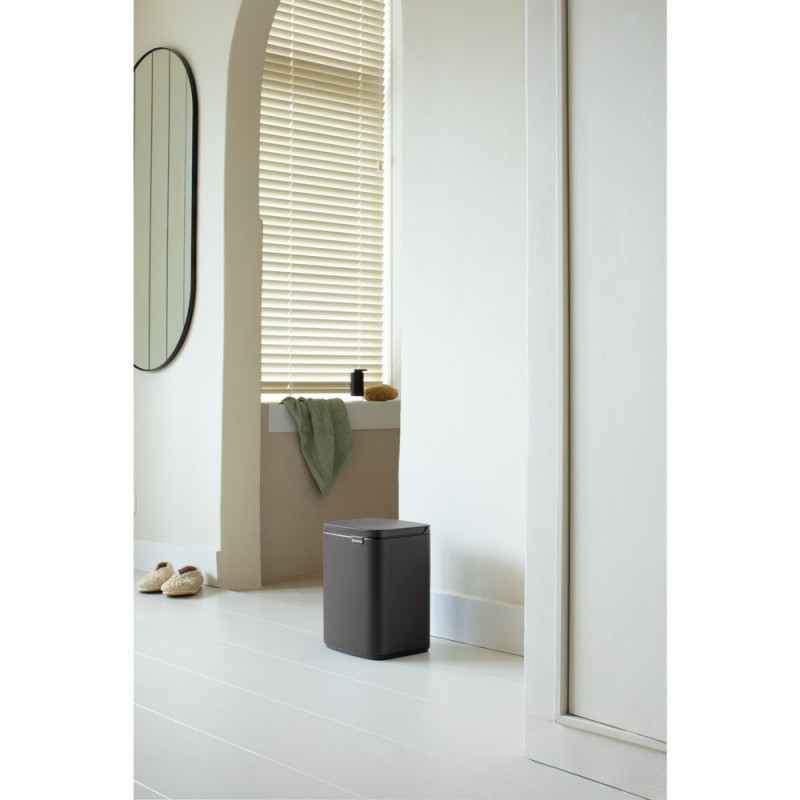 Кош за боклук Brabantia Bo Small 1008868, 7л, Плавно и безшумно отваряне, Тъмносив