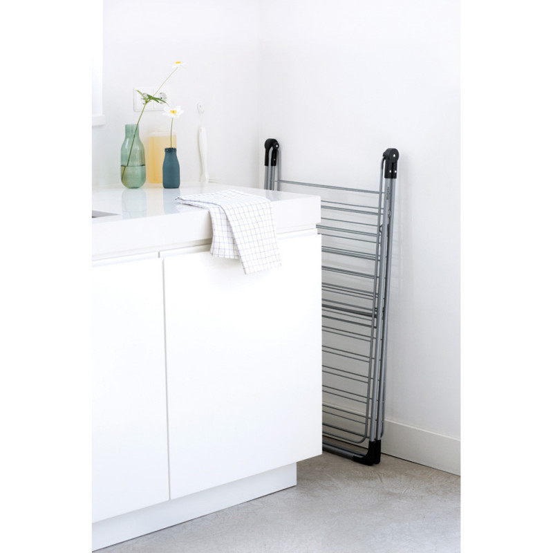 Сушилник за дрехи Brabantia 90300182, Т-образен, 20 м, Устойчив на корозия, Регулируеми крила, Решетка за сушене, Бял