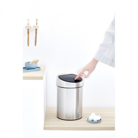 Кош за боклук Brabantia Touch Bin 647217, 3 л, Плавно и безшумно отваряне, Стенен монтаж, Устойчив на пръстови отпечатъци, Инокс