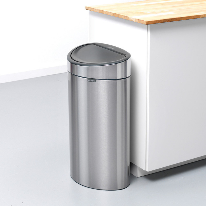 Кош за боклук Brabantia Touch Bin New 649734, 40 л, Безшумно и плавно затваряне, Плосък гръб, Устойчив на пръстови отпечатъци, Инокс/мат