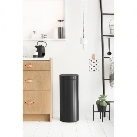 Кош за боклук Brabantia Touch Bin New 650008, 30 л, Безшумно и плавно затваряне, Черен мат