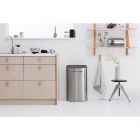 Кош за боклук Brabantia Touch Bin New 650532, 40 л, Безшумно и плавно затваряне, Плосък гръб, Инокс/мат