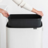 Кош за боклук Brabantia Bo Touch Hi 1001259, 60 л, Странични отвори за пренасяне, Регулируеми крака, Бял