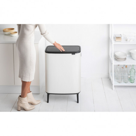 Кош за боклук Brabantia Bo Touch Hi 1001259, 60 л, Странични отвори за пренасяне, Регулируеми крака, Бял