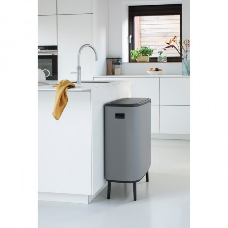 Кош за боклук Brabantia Bo Touch Hi 1001266, 2x30 л, Плътно прилепване към стена, Реглаж на краката, Минерално покритие, Сив