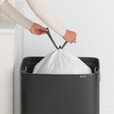 Кош за боклук Brabantia Bo Touch 1001274, 60 л, Плавно и безшумно отваряне, Голям отвор, Устойчив на отпечатъци, Черен/мат