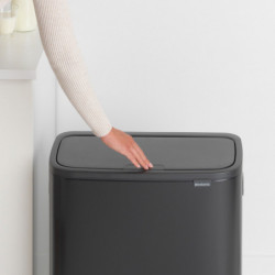 Кош за боклук Brabantia Bo Touch 1001274, 60 л, Плавно и безшумно отваряне, Голям отвор, Устойчив на отпечатъци, Черен/мат