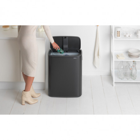 Кош за боклук Brabantia Bo Touch 1001274, 60 л, Плавно и безшумно отваряне, Голям отвор, Устойчив на отпечатъци, Черен/мат