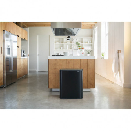 Кош за боклук Brabantia Bo Touch 1001274, 60 л, Плавно и безшумно отваряне, Голям отвор, Устойчив на отпечатъци, Черен/мат
