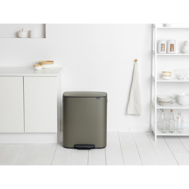 Кош за боклук Brabantia Bo Pedal 1003184, 60 л, Леко затваряне, Противоплъзгаща основа, Сив