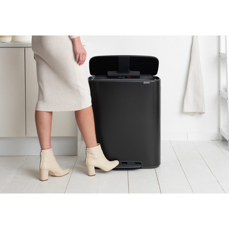 Кош за боклук Brabantia Bo Pedal 1003185, 60 л, Леко затваряне, Противоплъзгаща основа, Черен