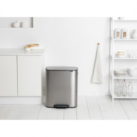 Кош за боклук Brabantia Bo Pedal 1003186, 60 л, Леко затваряне, Противоплъзгаща основа, Устойчив на пръстови отпечатъци, Инокс/Мат