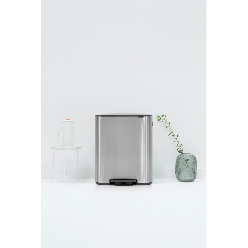 Кош за боклук Brabantia Bo Pedal 1003186, 60 л, Леко затваряне, Противоплъзгаща основа, Устойчив на пръстови отпечатъци, Инокс/Мат