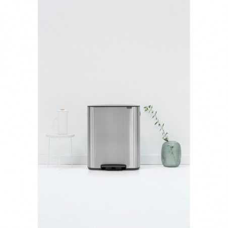 Кош за боклук Brabantia Bo Pedal 1003186, 60 л, Леко затваряне, Противоплъзгаща основа, Устойчив на пръстови отпечатъци, Инокс/Мат
