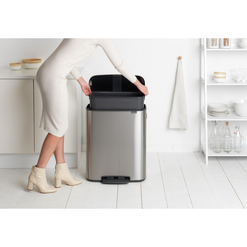 Кош за боклук Brabantia Bo Pedal 1003186, 60 л, Леко затваряне, Противоплъзгаща основа, Устойчив на пръстови отпечатъци, Инокс/Мат