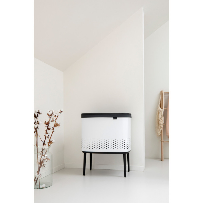 Кош за пране Brabantia Bo 1004174, 60 л, Пълнене без отваряне, Вентилационни отвори, Регулируеми крачета, Бял