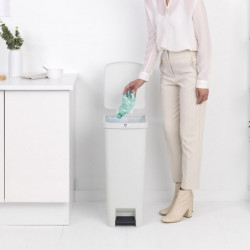 Кош за боклук с педал Brabantia StepUp 1005556, 40 л, Екологични материали, Голям отвор, Светлосив