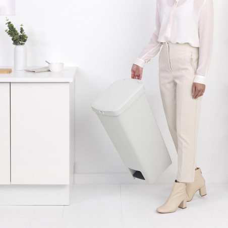 Кош за боклук с педал Brabantia StepUp 1005556, 40 л, Екологични материали, Голям отвор, Светлосив