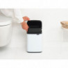 Кош за боклук Brabantia Bo Small 1006621, 4 л, Плавно и безшумно отваряне, Противоплъзгаща основа, Бял