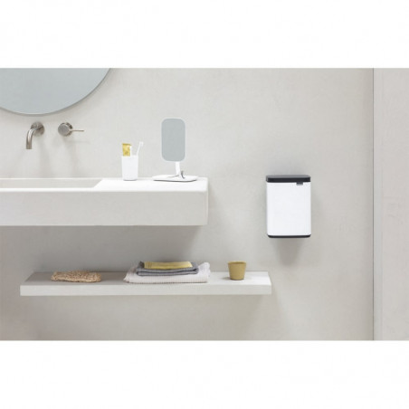 Кош за боклук Brabantia Bo Small 1006621, 4 л, Плавно и безшумно отваряне, Противоплъзгаща основа, Бял
