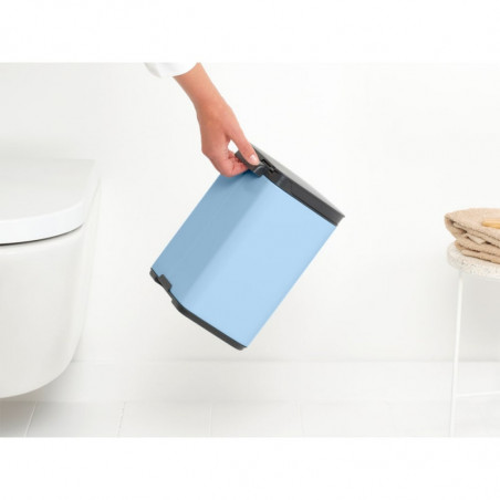 Кош за боклук Brabantia Bo Small 1006626, 4 л, Плавно и безшумно отваряне, Противоплъзгаща основа, Светлосин