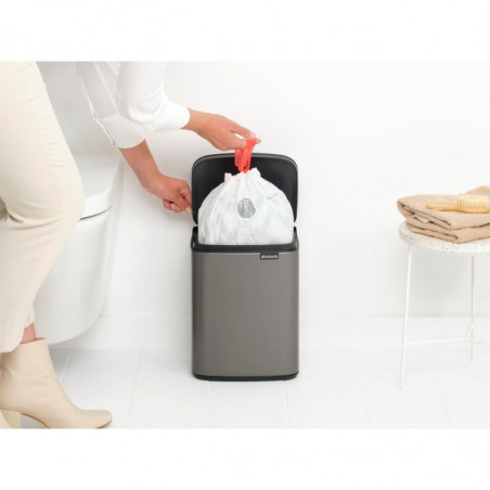 Кош за боклук Brabantia Bo Small 1006628, 7 л, Плавно и безшумно отваряне, Противоплъзгаща основа, Сив