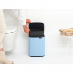 Кош за боклук Brabantia Bo Small 1006631, 7 л, Плавно и безшумно отваряне, Противоплъзгаща основа, Светлосин