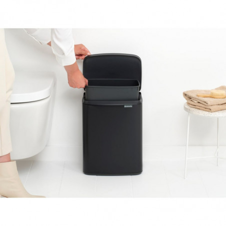 Кош за боклук Brabantia Bo Small 1006635, 12 л, Безшумно и плавно отваряне, Противоплъзгаща основа, Черен