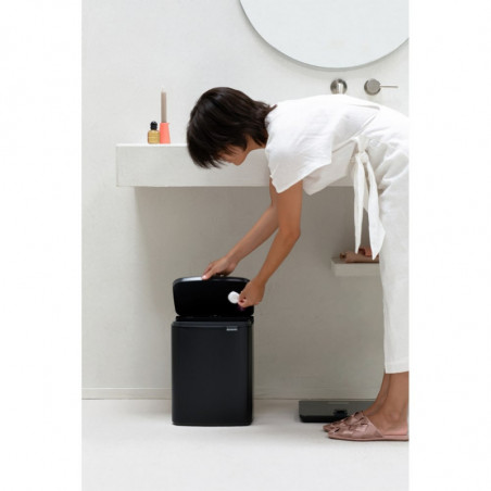 Кош за боклук Brabantia Bo Small 1006635, 12 л, Безшумно и плавно отваряне, Противоплъзгаща основа, Черен