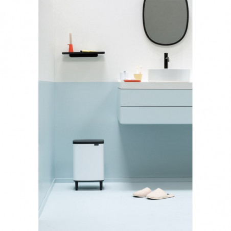 Кош за боклук Brabantia Bo Small Hi 1006647, 12 л, Плавно и безшумно отваряне, Противоплъзгаща основа, Бял