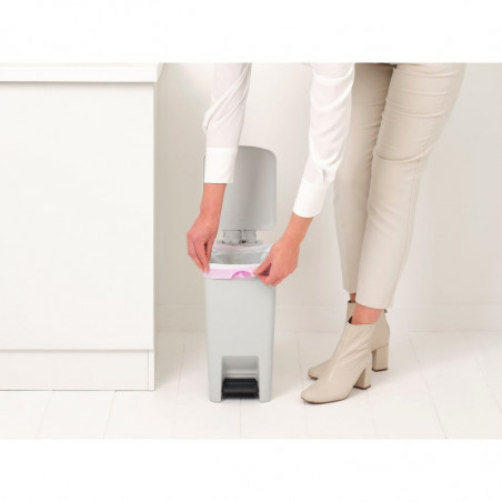 Кош за боклук с педал Brabantia StepUp 1008476, 10 л, Екологични материали, Голям отвор, Светлосив