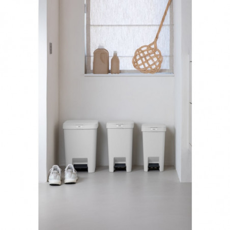 Кош за боклук с педал Brabantia StepUp 1008476, 10 л, Екологични материали, Голям отвор, Светлосив