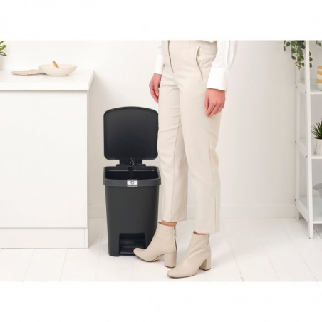 Кош за боклук с педал Brabantia StepUp 1008482, 25 л, Екологични материали, Голям отвор, Тъмносив