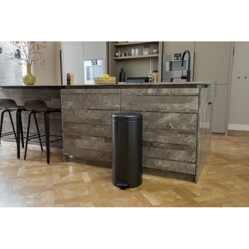 Кош за боклук с педал Brabantia NewIcon 1008850, 30 л, Плавно затваряне, Противоплъзгаща основа, Тъмносив