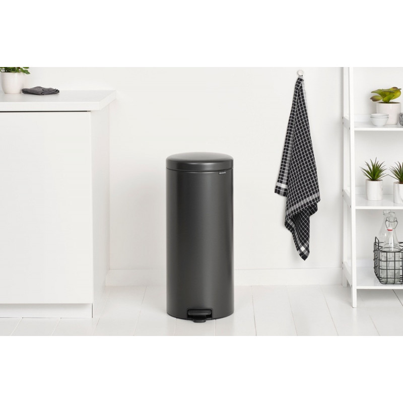 Кош за боклук с педал Brabantia NewIcon 1008850, 30 л, Плавно затваряне, Противоплъзгаща основа, Тъмносив