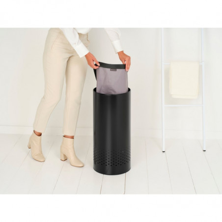 Кош за пране Brabantia 1008916, 35 л, Пластмасов капак, Пълнене без отваряне, Вентилационни отвори, Черен
