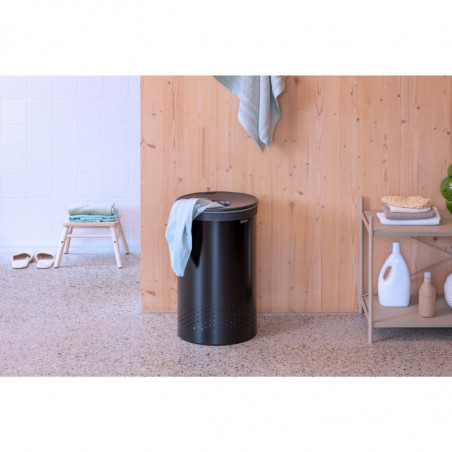 Кош за пране Brabantia 1008918, 60 л, Пластмасов капак, Пълнене без отваряне, Вентилационни отвори, Черен