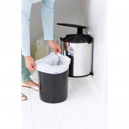 Кош за боклук за вграждане Brabantia Built-In 647044, 15 л, Широк отвор, Пластмасова вътрешна кофа, Инокс