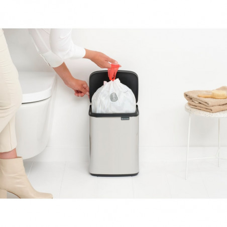 Кош за боклук Brabantia Bo Small 1006630, 7 л, Плавно и безшумно отваряне, Противоплъзгаща основа, Инокс