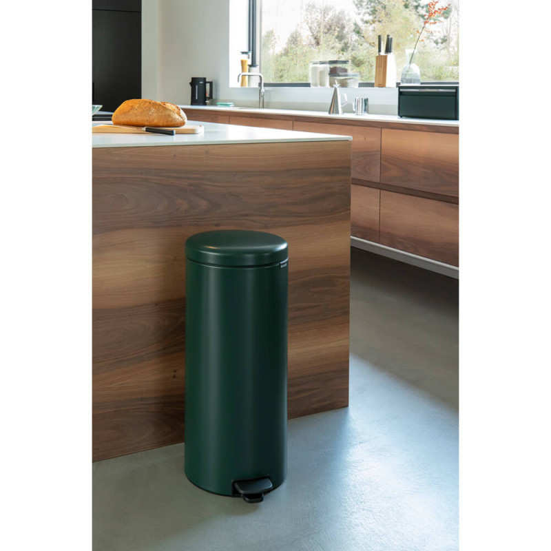 Кош за боклук с педал Brabantia NewIcon 1003210, 30 л, Плавно затваряне, Противоплъзгаща основа, Тъмнозелен