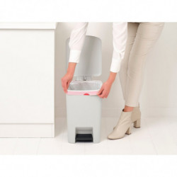 Кош за боклук с педал Brabantia StepUp 1008483, 25 л, Екологични материали, Голям отвор, Светлосив