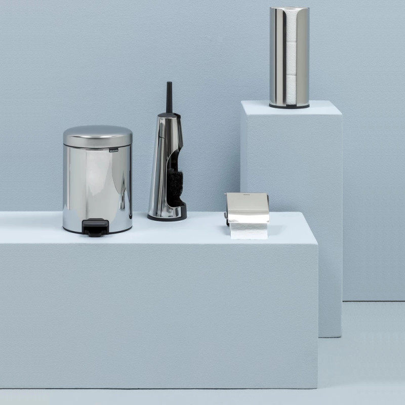 Кош за боклук с педал Brabantia NewIcon 649010, 5 л, Леко затваряне, Противоплъзгаща основа, Инокс