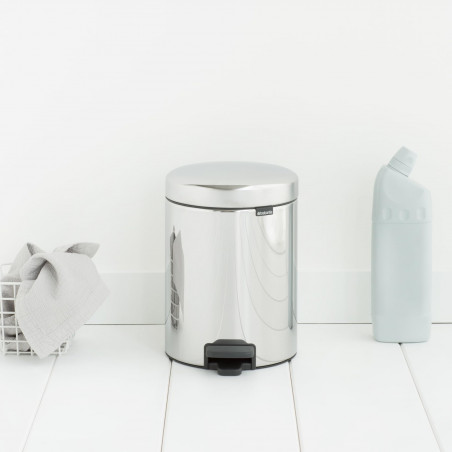 Кош за боклук с педал Brabantia NewIcon 649010, 5 л, Леко затваряне, Противоплъзгаща основа, Инокс