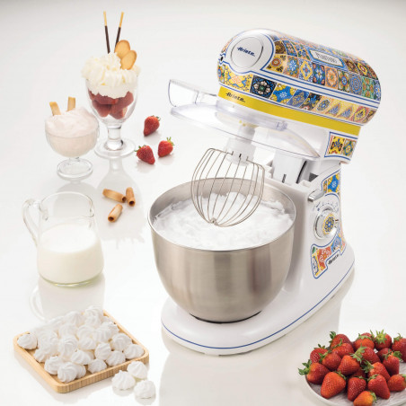 Планетарен миксер Ariete Positano 1588/0P, 2400W, 5.5 л, 7 скорости, Пулс, Ретро дизайн, Аксесоари, Бял/Жълт