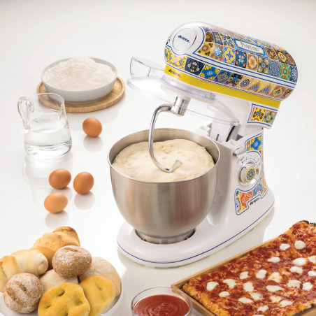 Планетарен миксер Ariete Positano 1588/0P, 2400W, 5.5 л, 7 скорости, Пулс, Ретро дизайн, Аксесоари, Бял/Жълт
