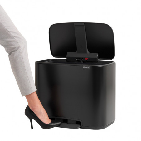 Кош за боклук Brabantia Bo Pedal 1000236, 36 л, Леко затваряне, Противоплъзгаща основа, Устойчив на пръстови отпечатъци, Черен